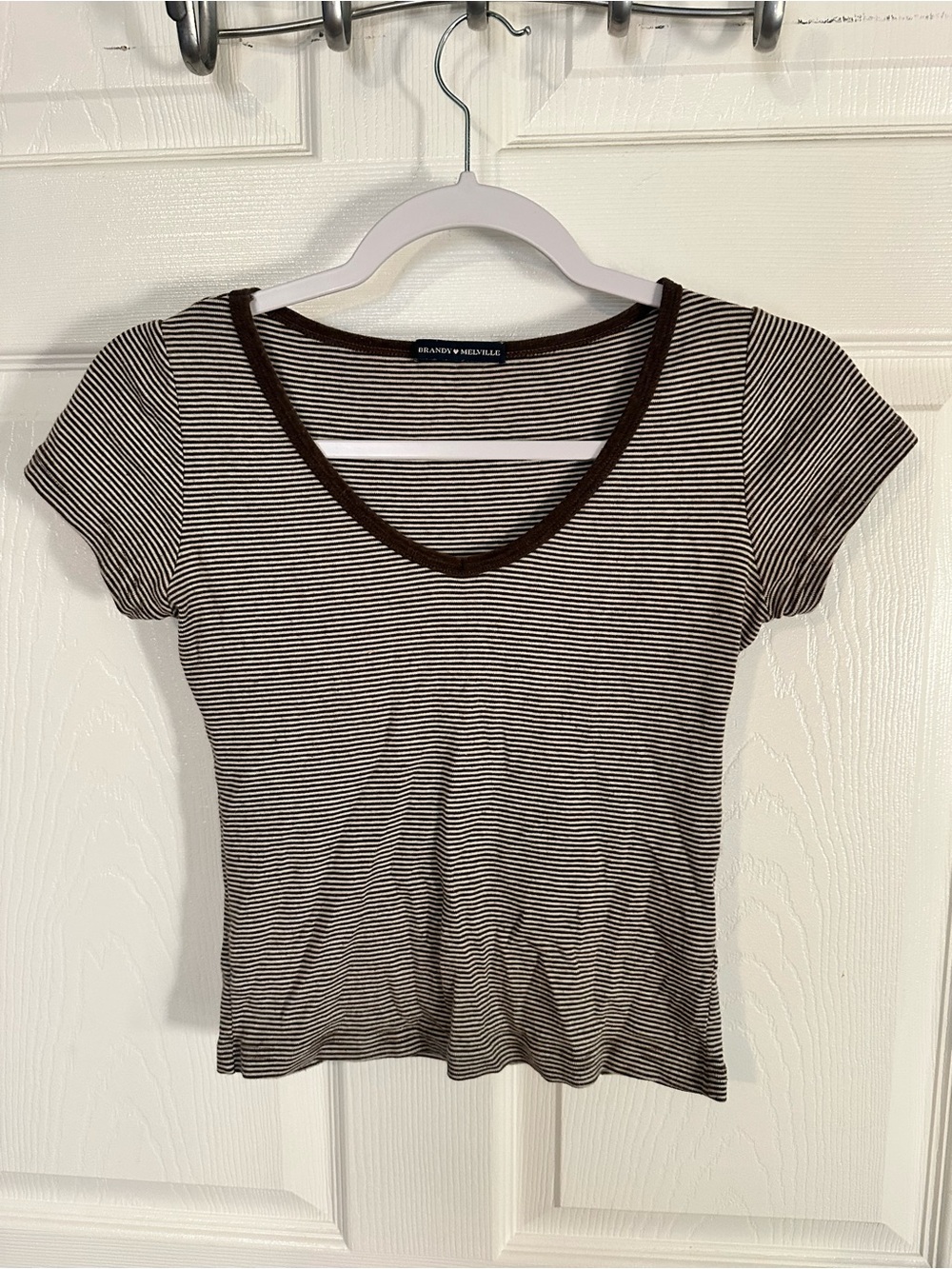 Brandy Melville Brown & White Thin-Striped V-Neck Tee